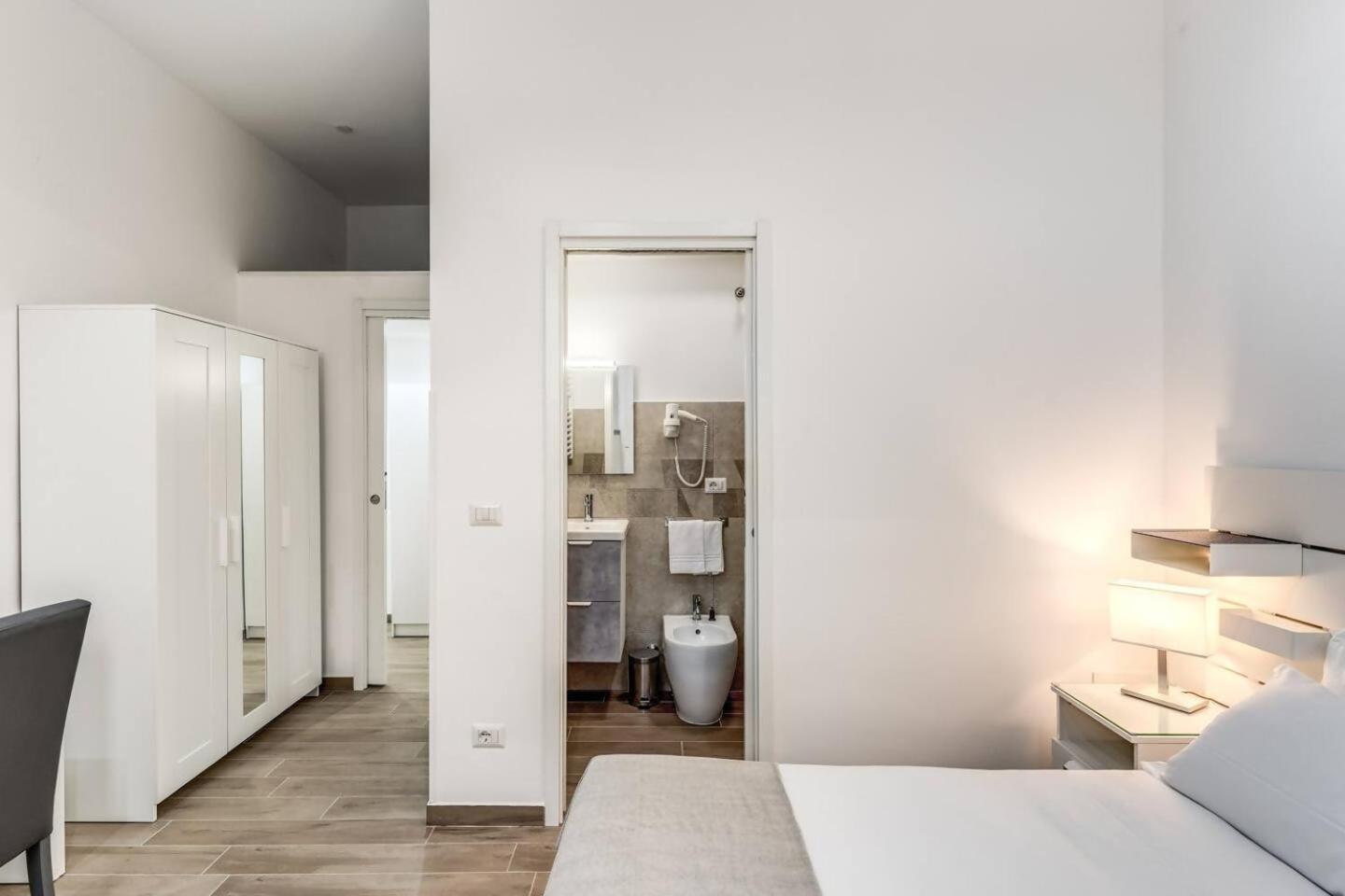 New Flat In Front Stpeter Square Appartement