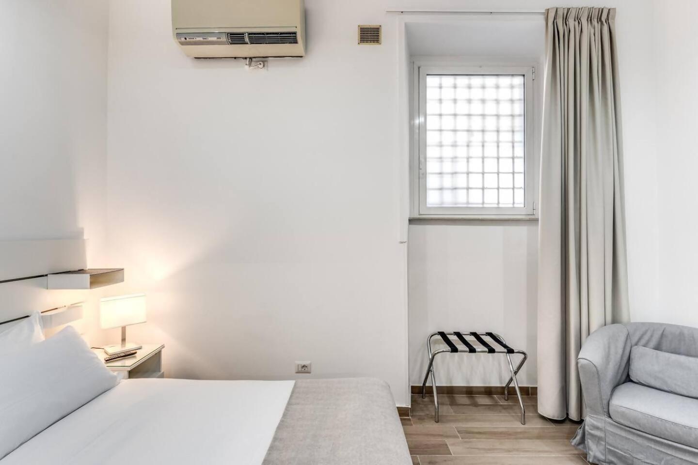 Appartement New Flat In Front Stpeter Square *